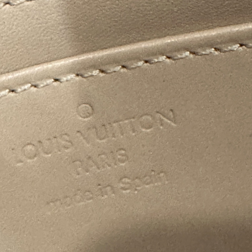 Louis Vuitton clutch - Picture 14 of 15